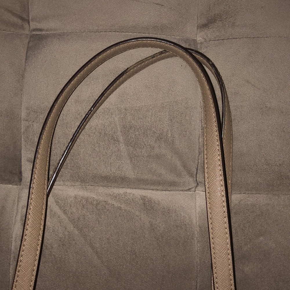 Michael Kors Jet Set Tote - Picture 6 of 7